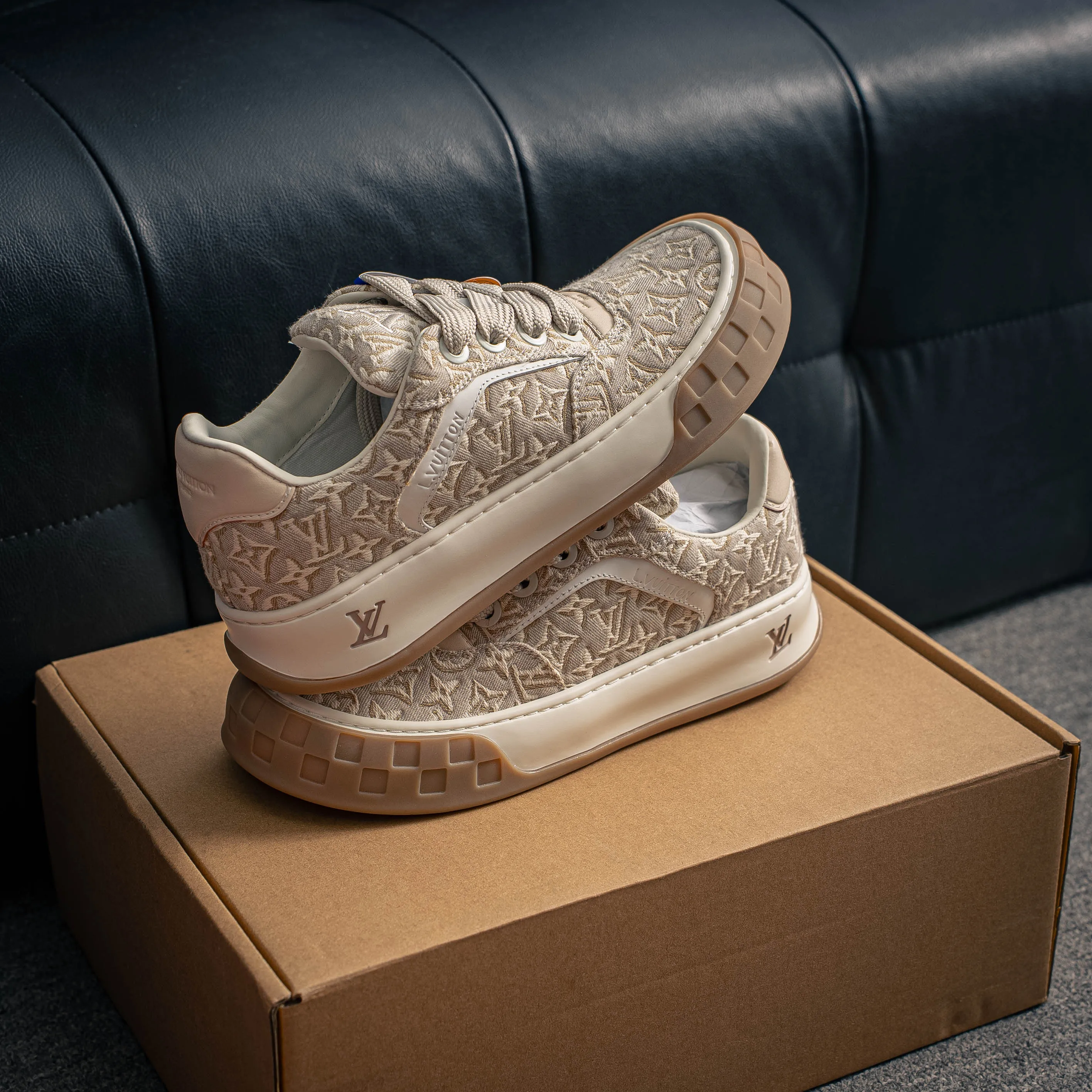 # LV tilted ， Shoes，Sneakers， Shoes，Skate Shoes~~ Sneakers， LV Shoes ， Cushioning TPU Vuitton ，